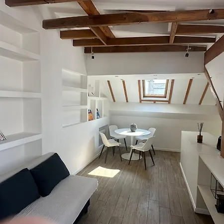 1 Opera - Modern Fully Furnished Appartamento